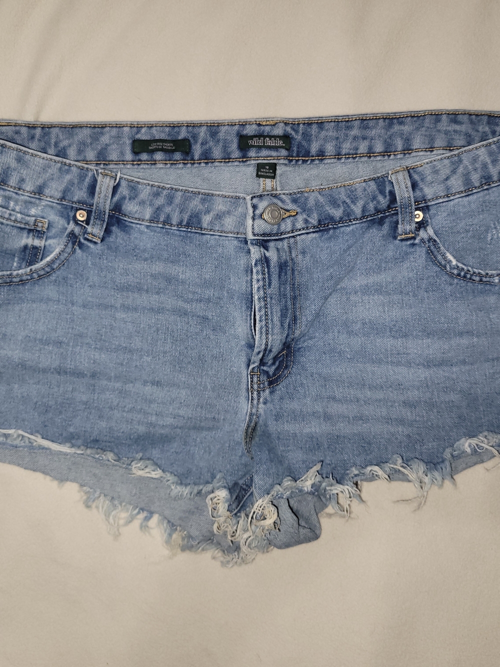 Light Wash Low-Rise Denim Cutoff Shorts - Like New! - 18